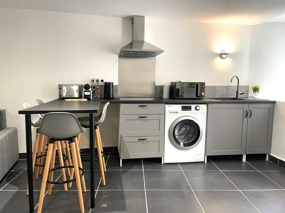 Appartement Grand T2 Rue Simeon Gouet à Vienne  Extérieur photo